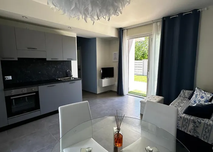 Villa Polinesia 10 *